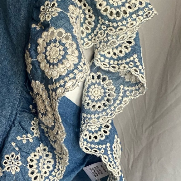 Brand new jeans top with details - Picture 13 of 15